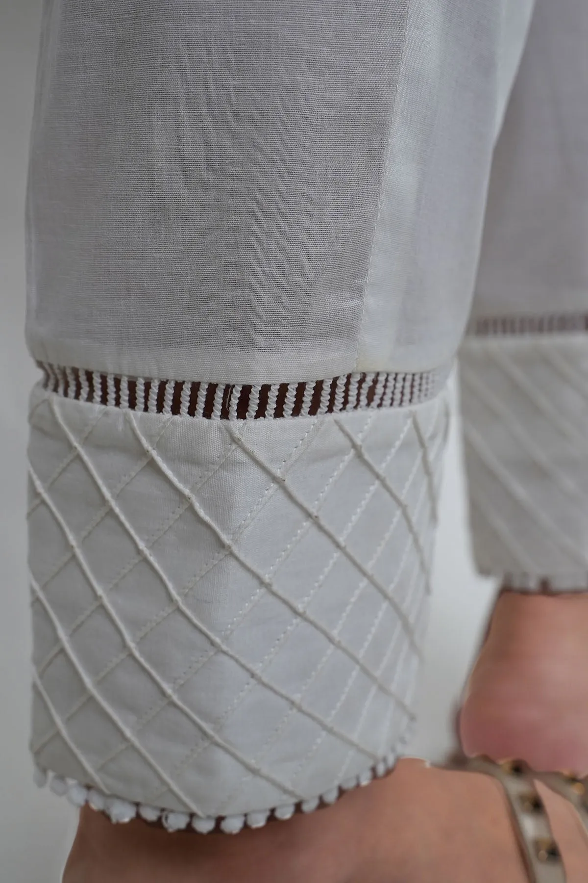 3690-WHITE DYED COTTON TROUSER STITCHED