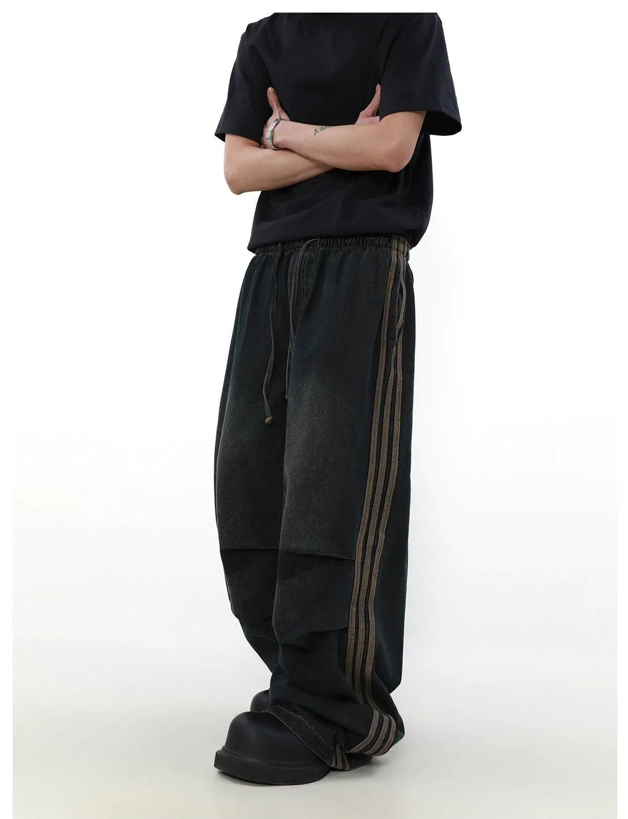 Elastic Washed Pleated Stripes Jeans