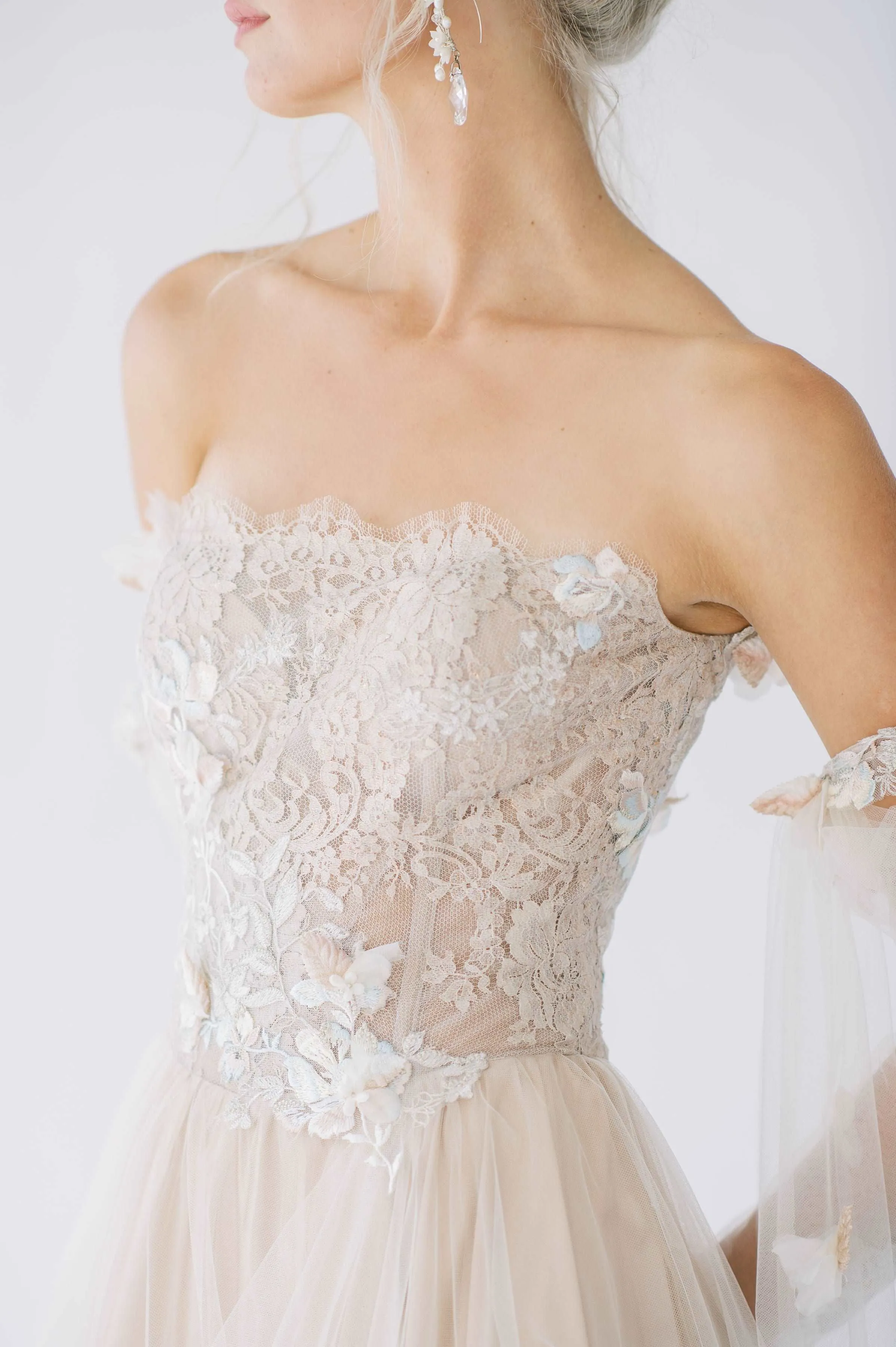 POEME Whimsical Romantic Wedding Dress