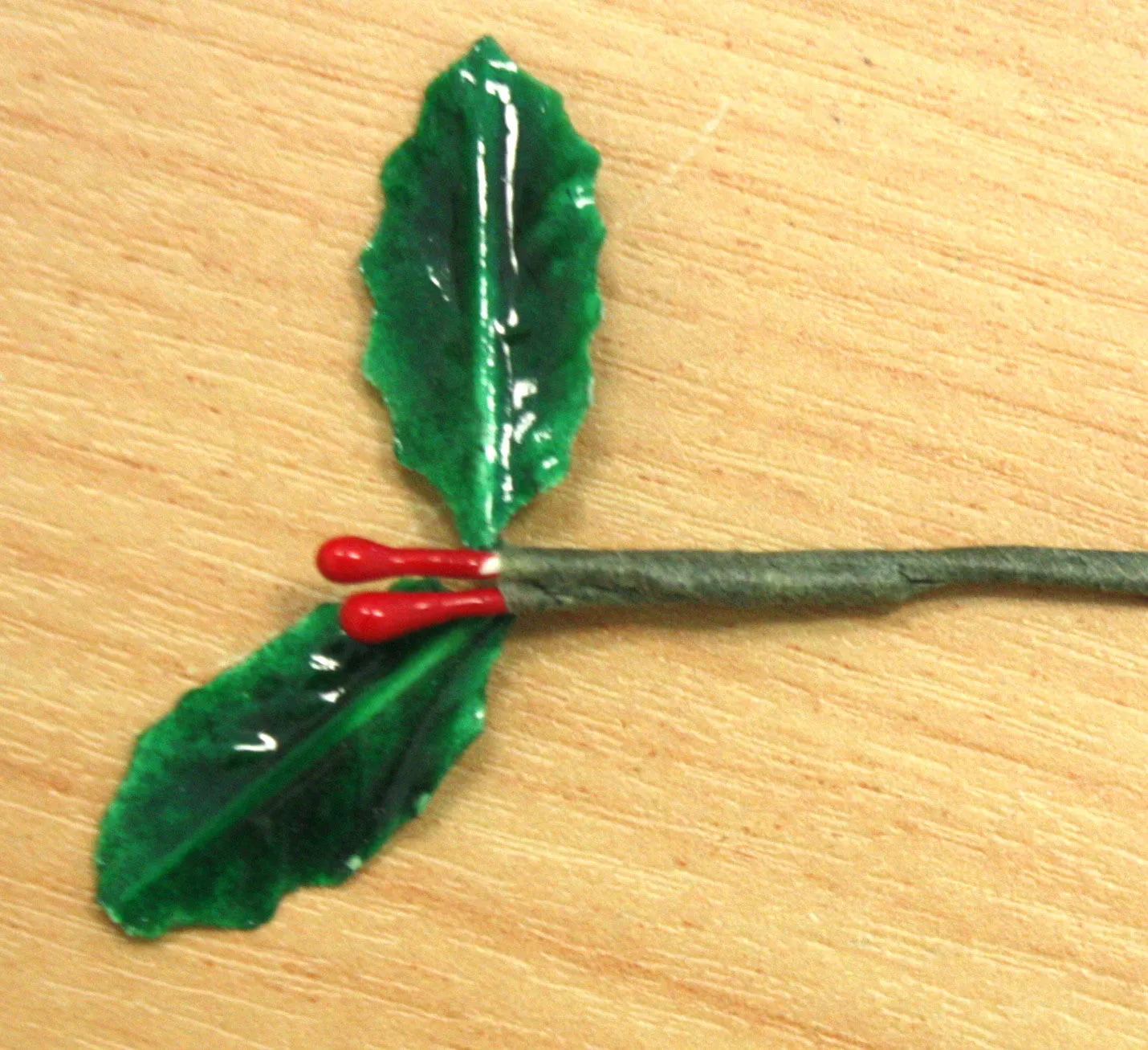 Two Leaf Berries- Bright